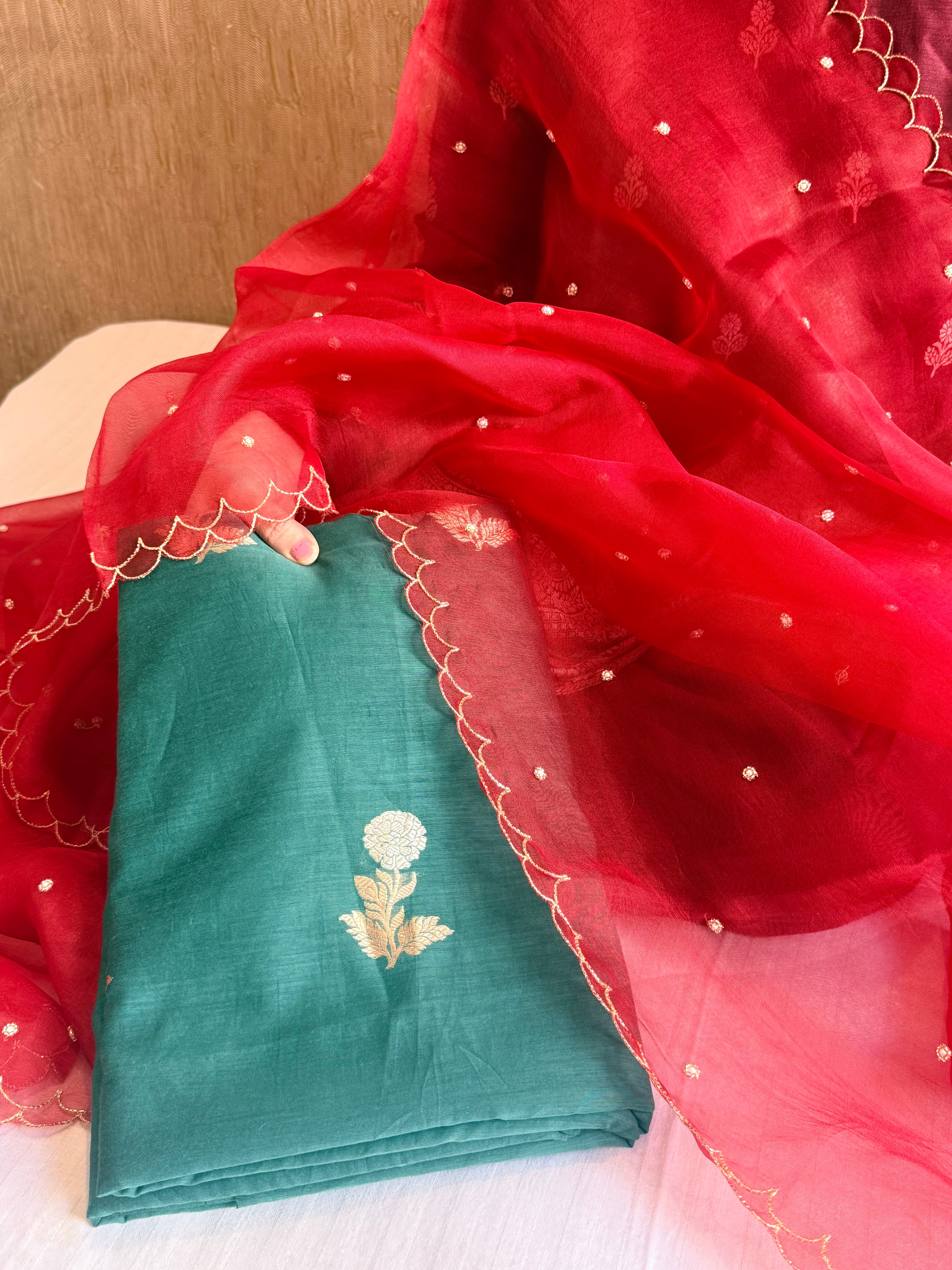 Handloom cotton sona rupa kurta paired with kora silk scalloped duppata set