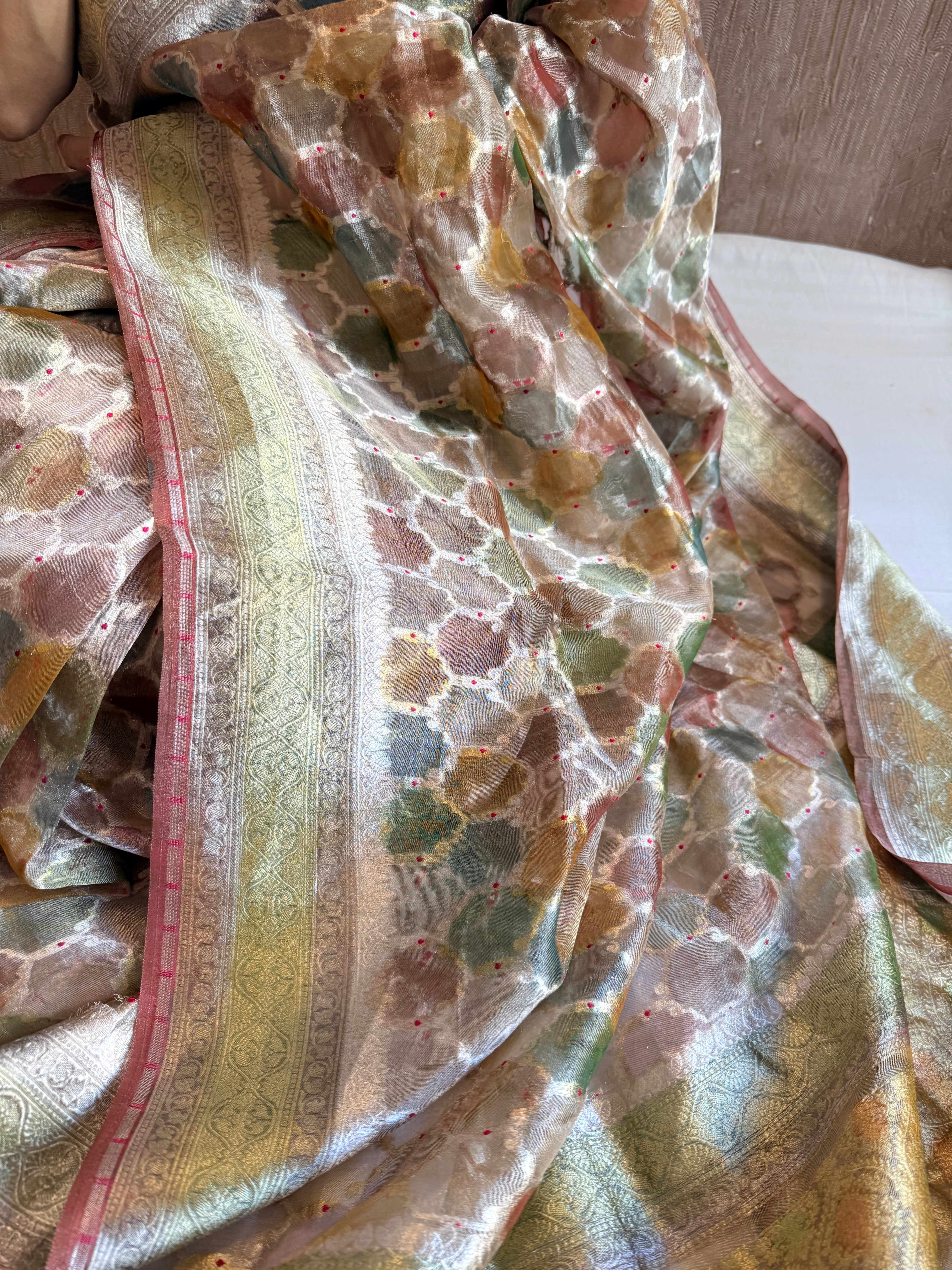 Rangeen diamond tissue silk rangkaat kadhwa saree