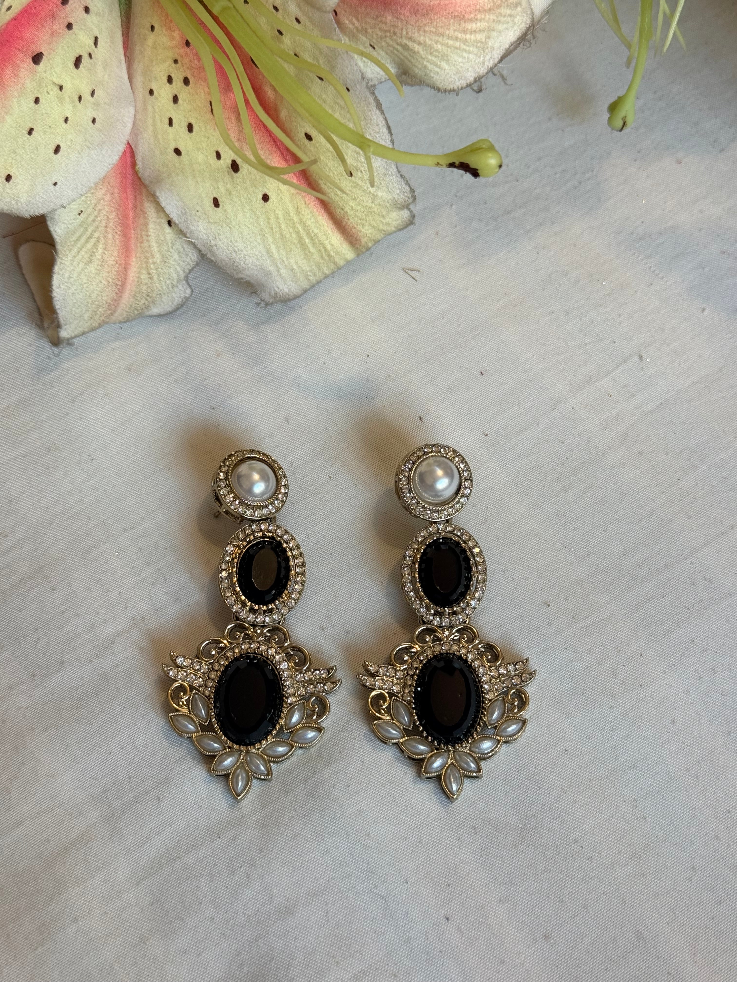 CHANDBALI EARING