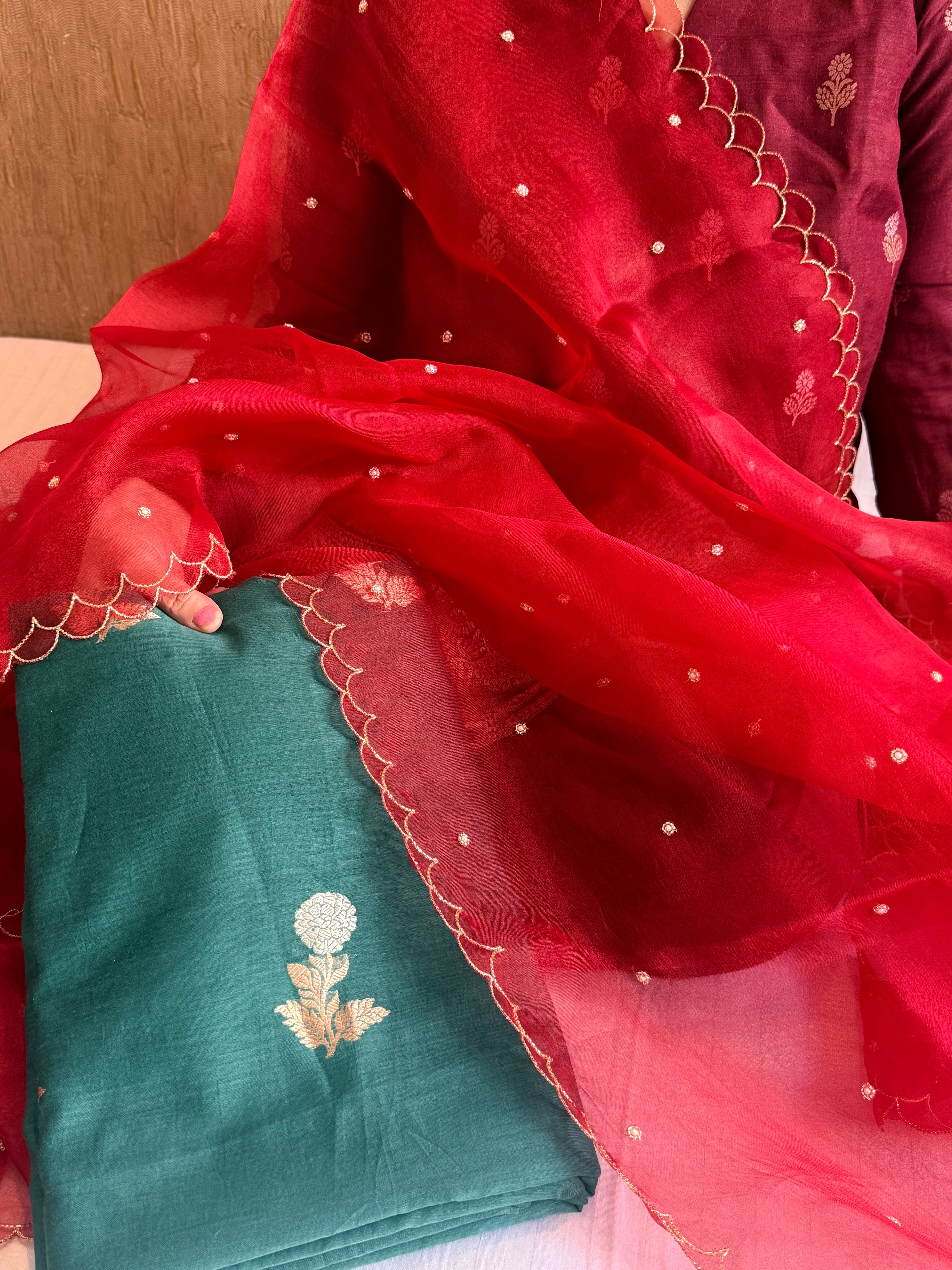 Handloom cotton sona rupa kurta paired with kora silk scalloped duppata set