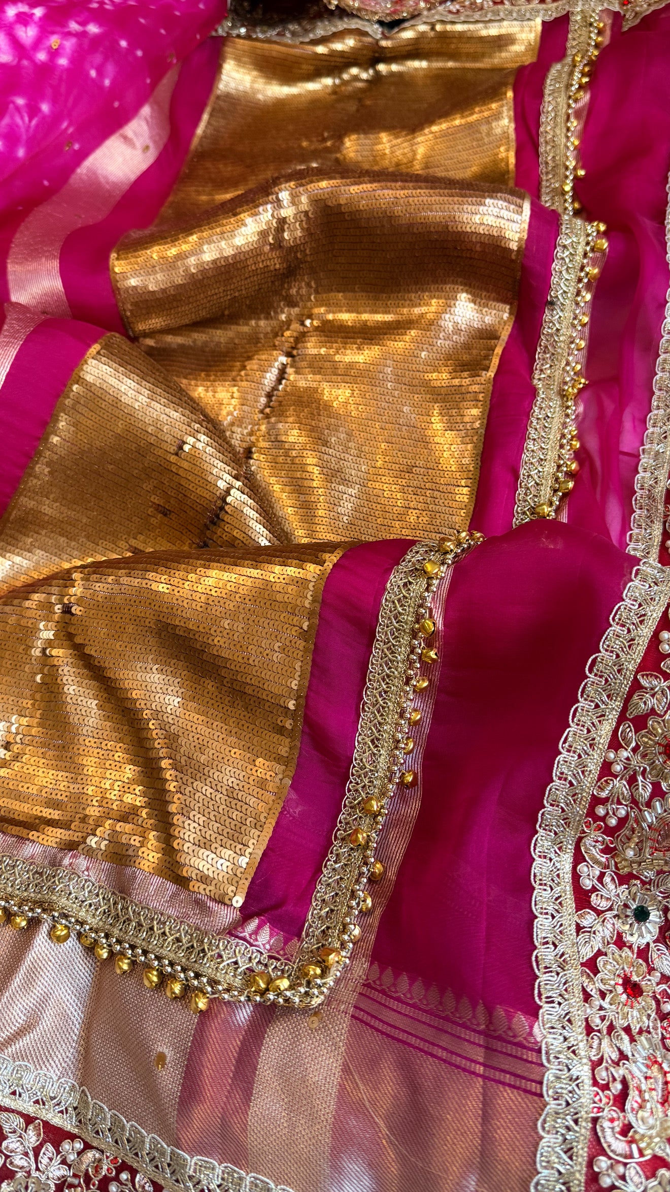 Chan Chan ghungroo hot pink work kora silk leheriya dye kadhwa saree