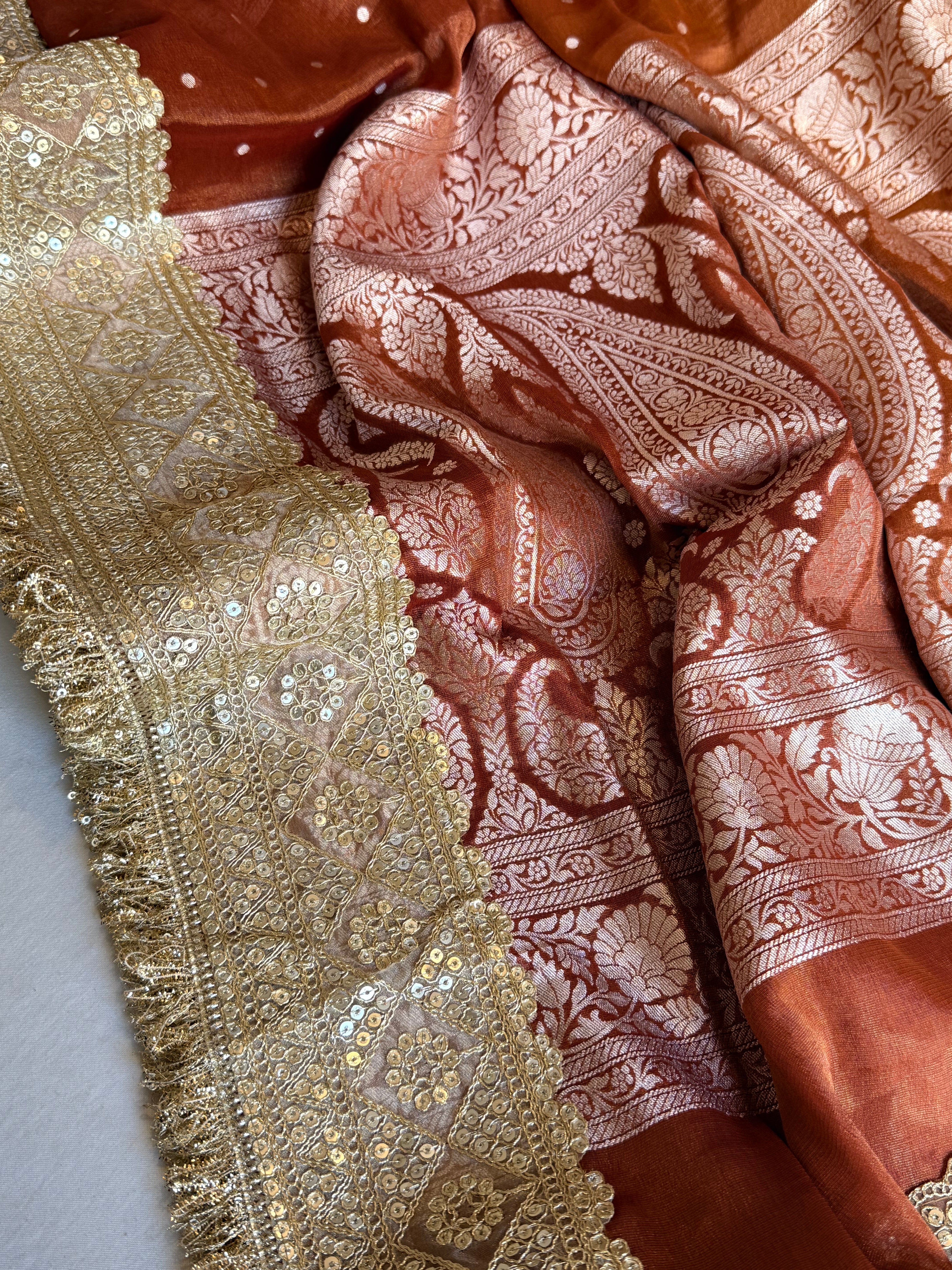 Chunri buti tissue gorgette ombre shaded kadhwa saree