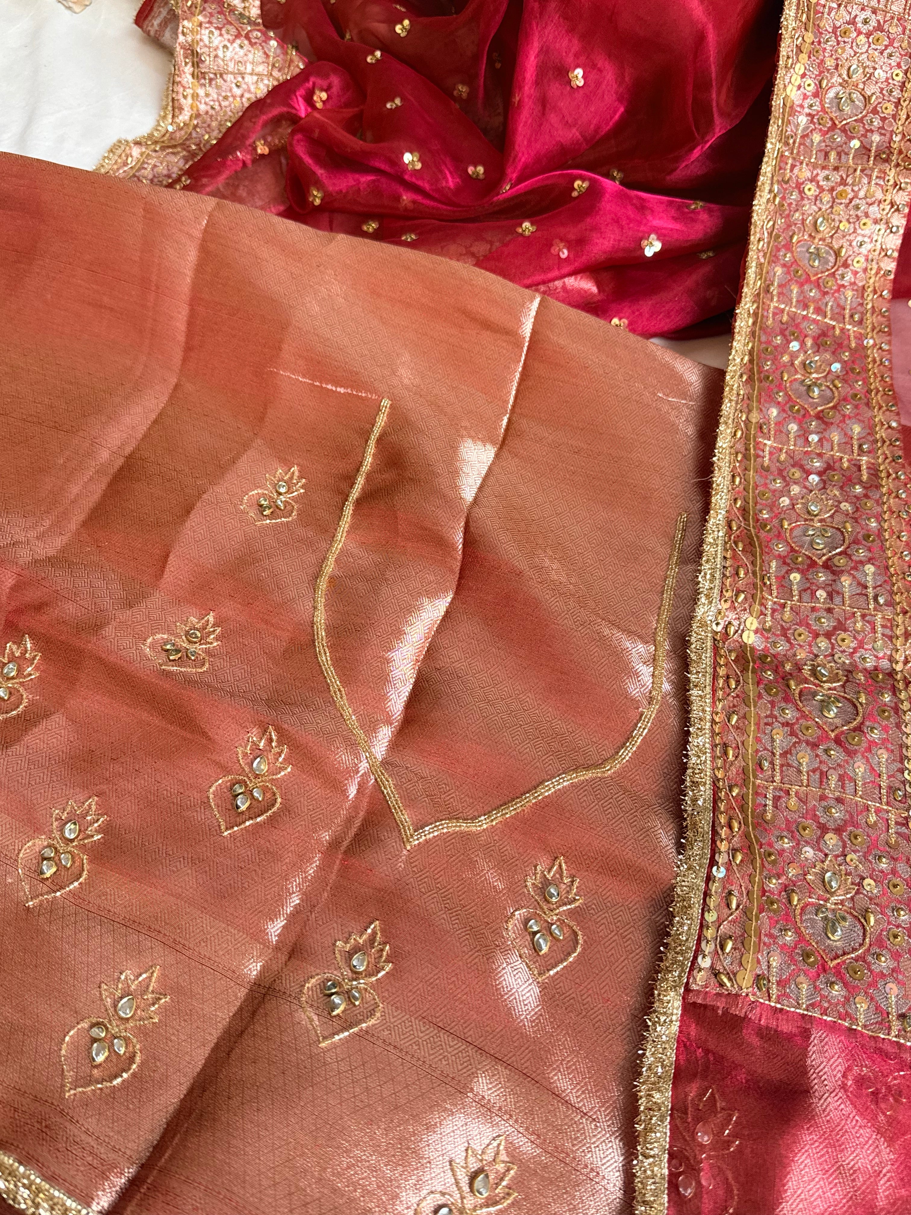 Nayi naveli dulhan wali metallic cranberry red chunri buti kadhwa tissue saree