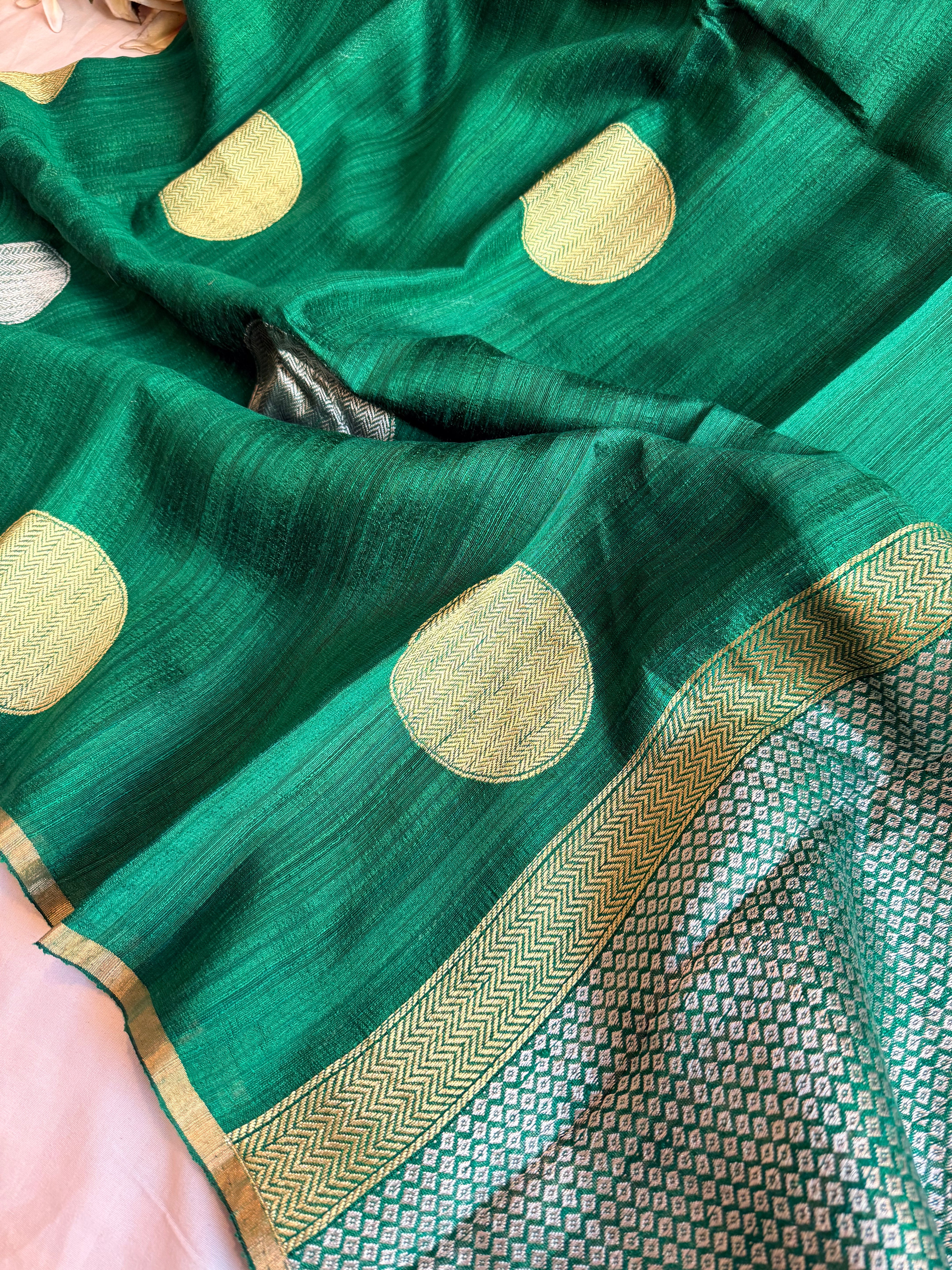 Bottle green tussar gorgette kadhwa weaving saree