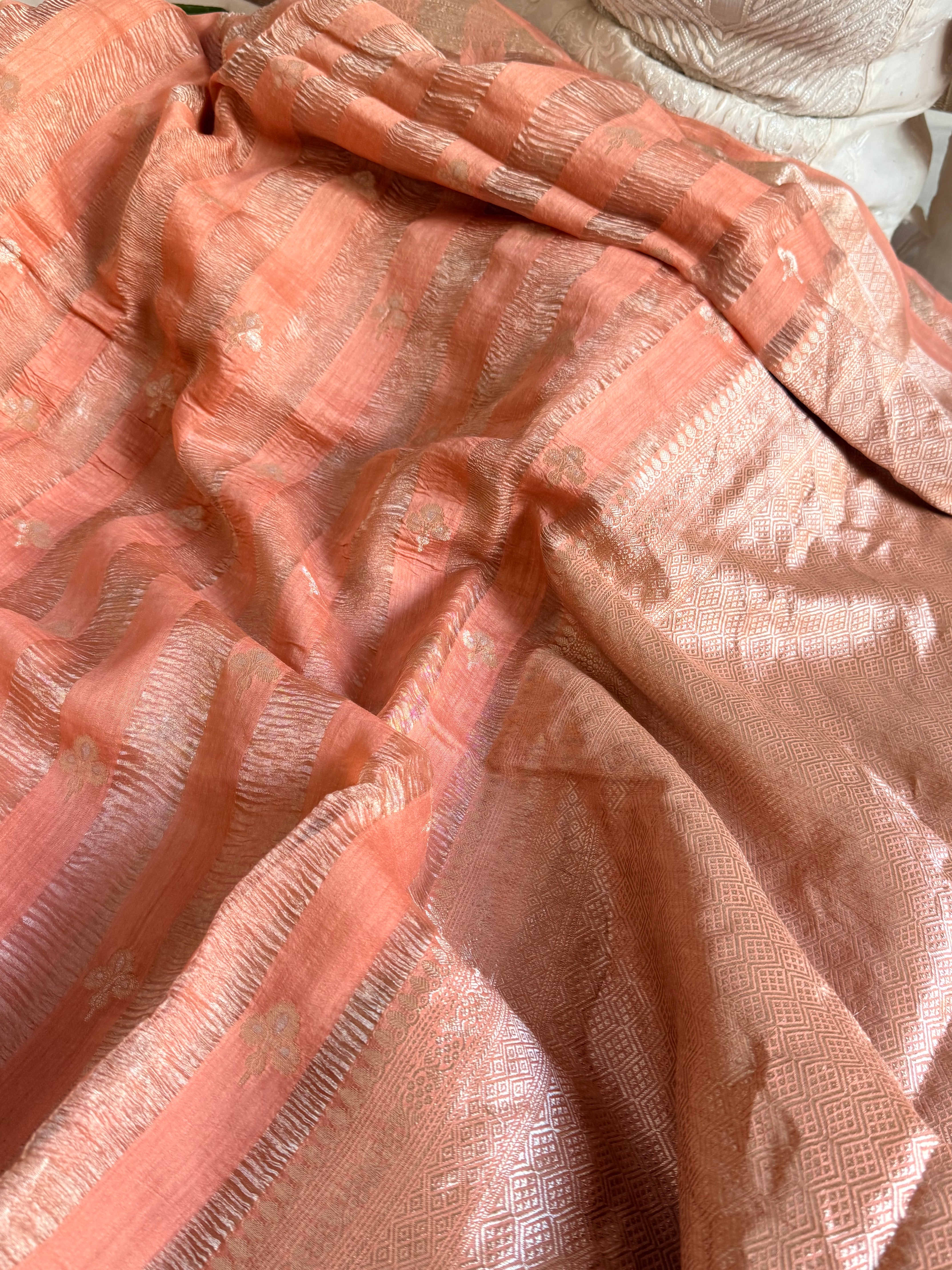Below 10k - Crushed raw mango silk and tissue silk kadhwa border saree