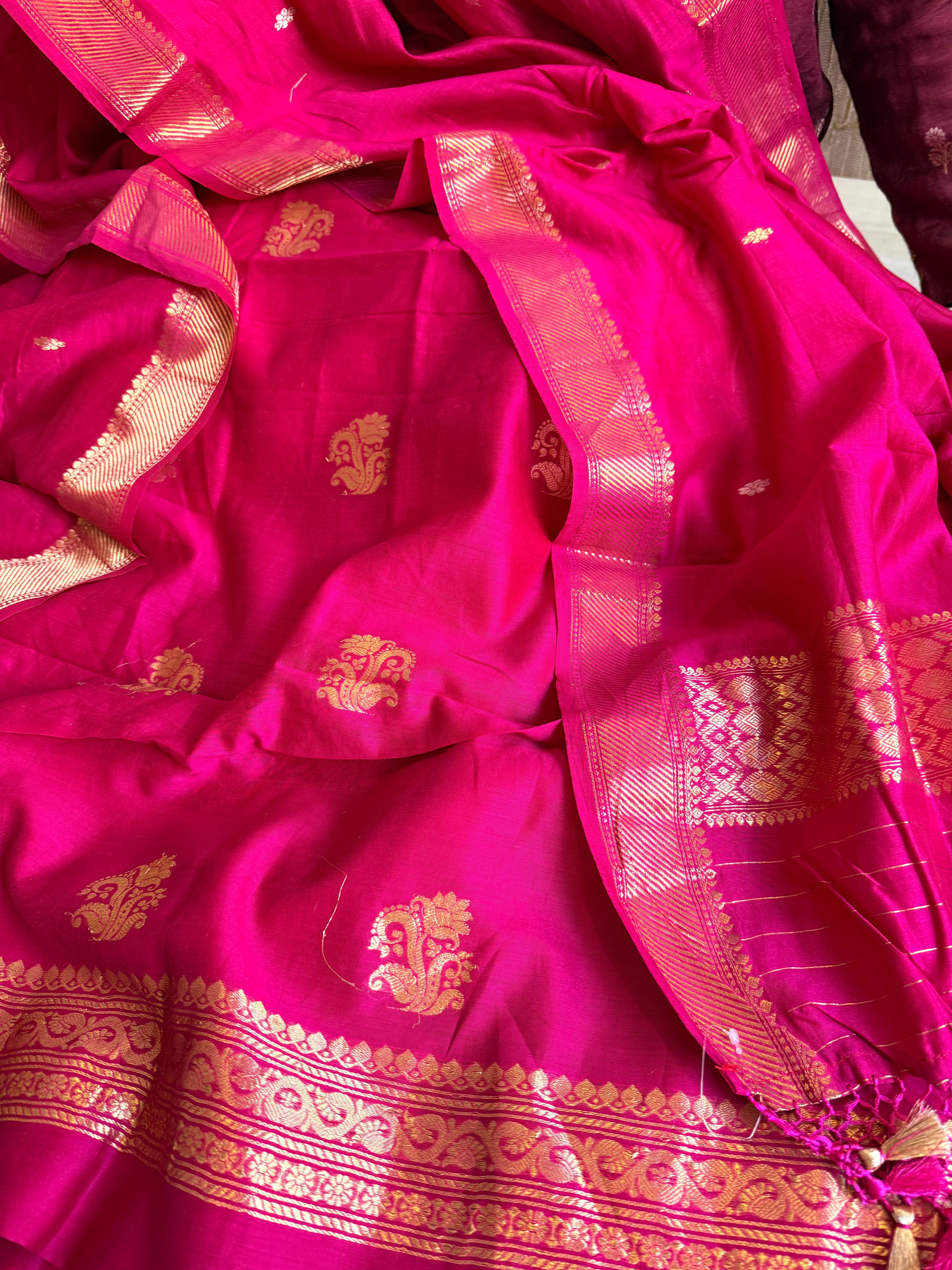 Mul cotton banarasi kadhwa buti hot pink suit set