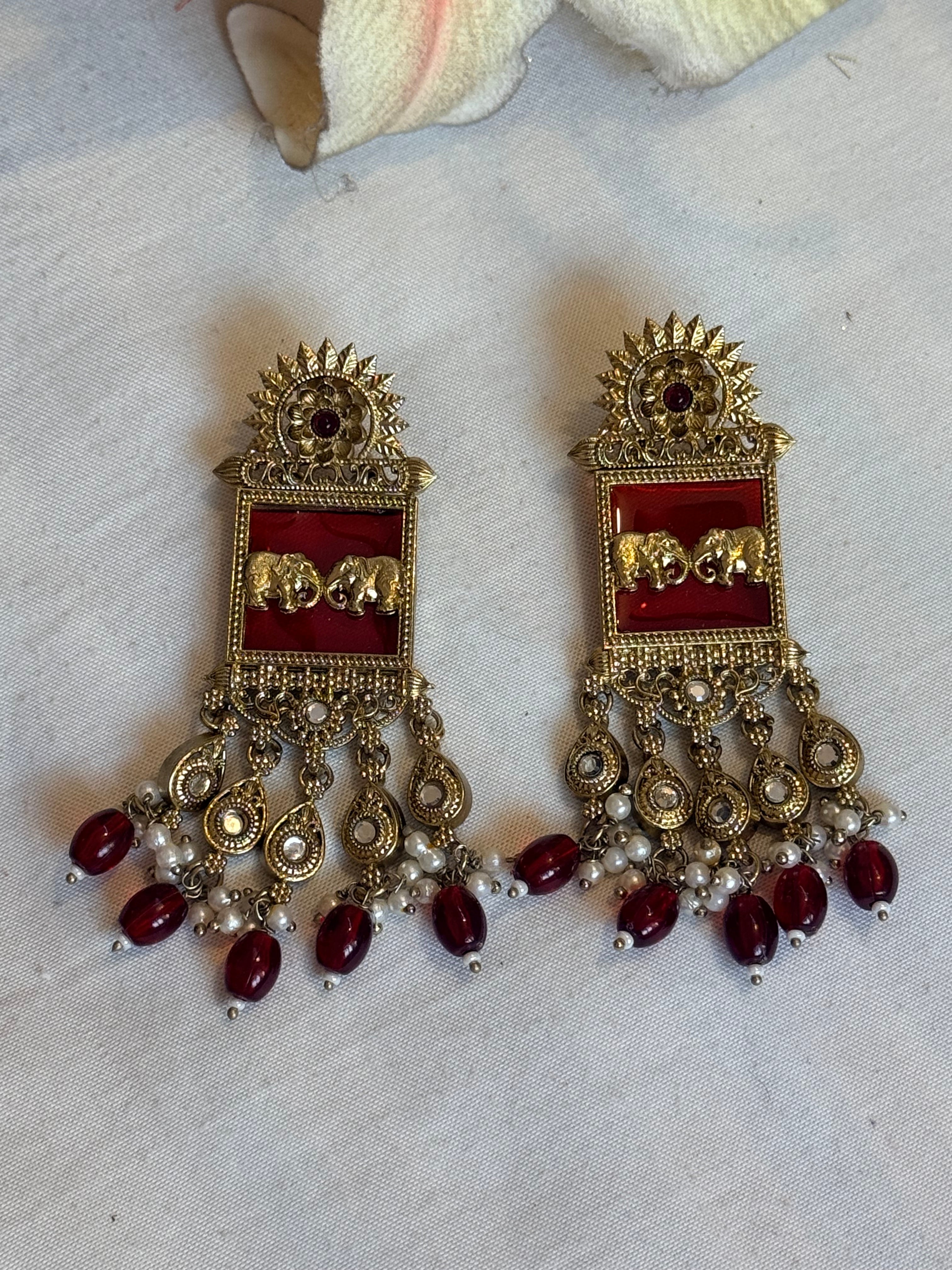 CHANDBALI EARING