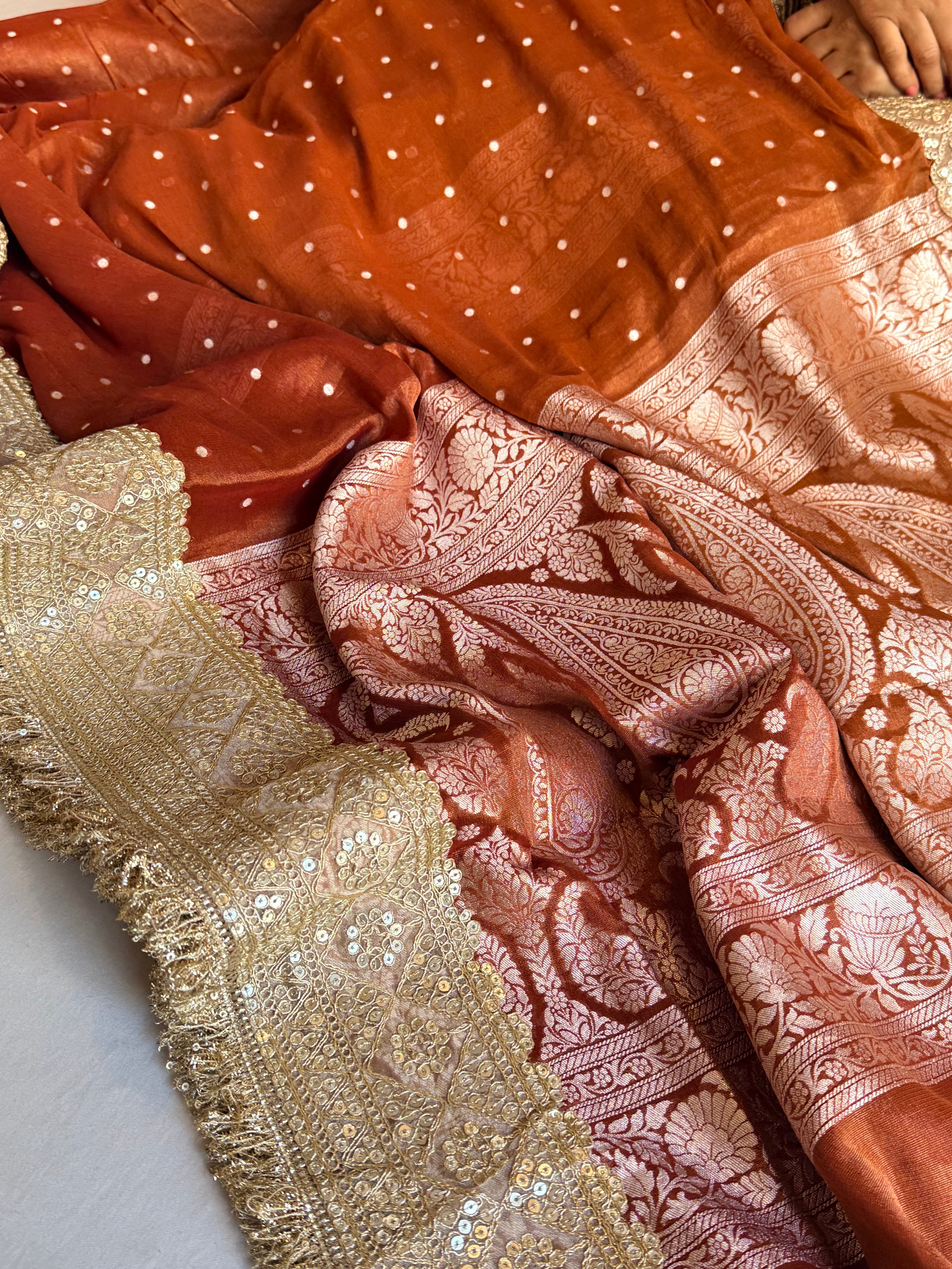 Chunri buti tissue gorgette ombre shaded kadhwa saree