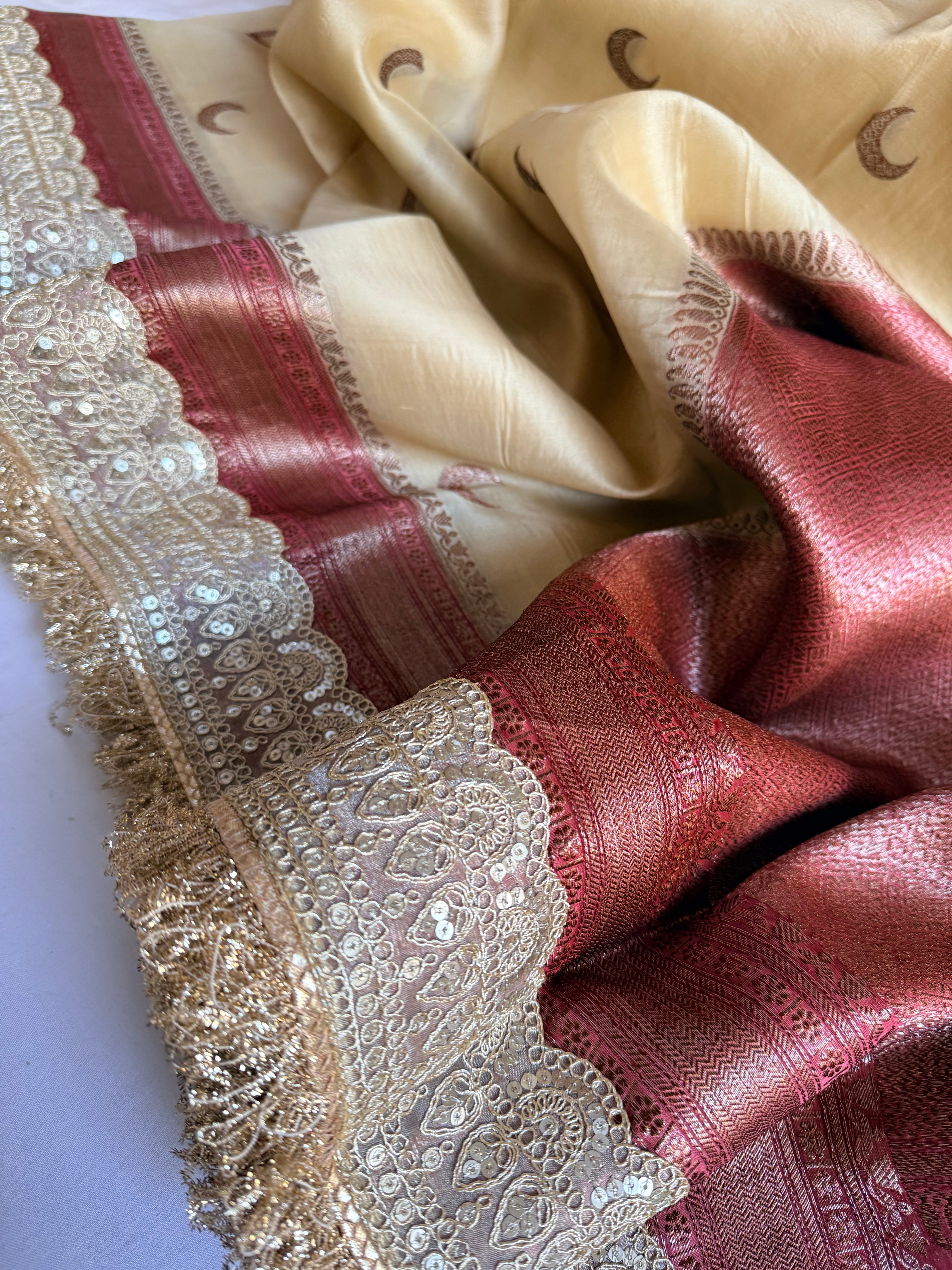 Banarasi leela tussar-red kora silk kadhwa saree