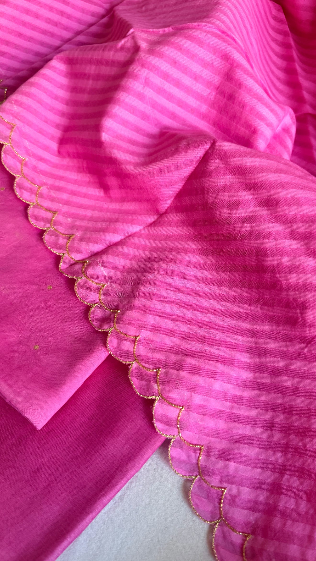 Summer suits under 8k - Mul cotton pink kurta paired with cotton sscalloped duppata set