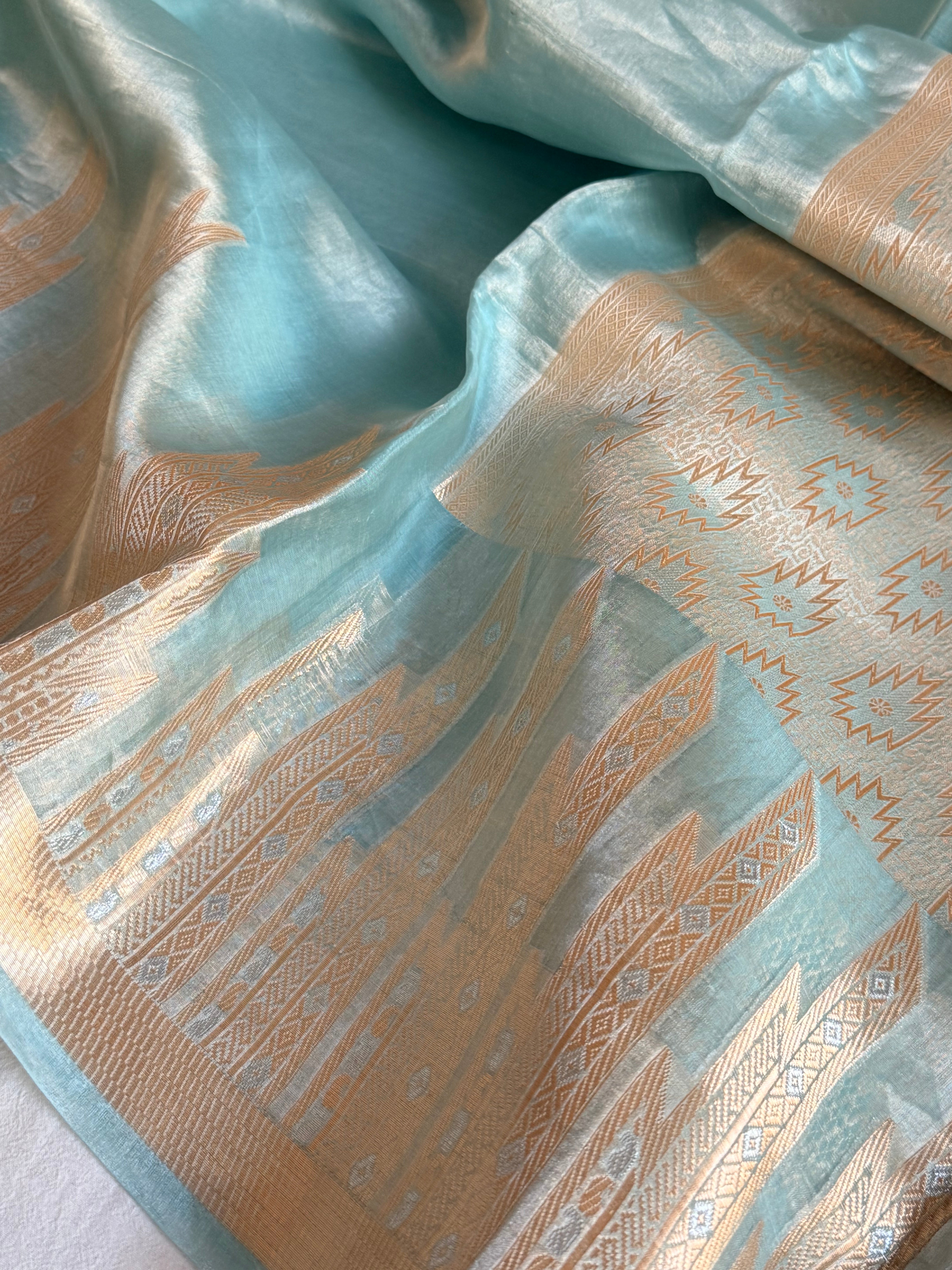 Below 10k - Temple border tissue silk dhup chao effect kadhwa saree
