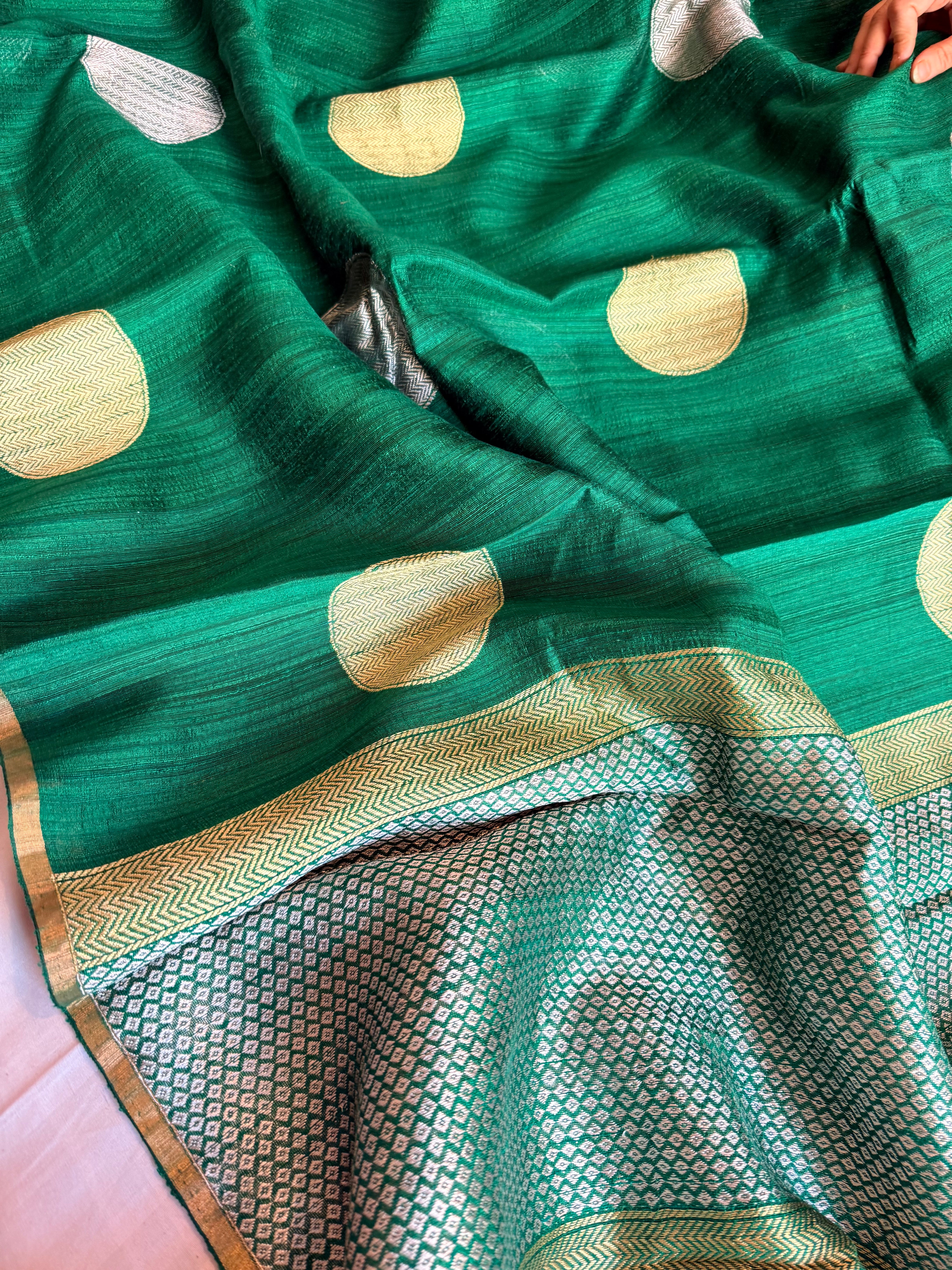Bottle green tussar gorgette kadhwa weaving saree
